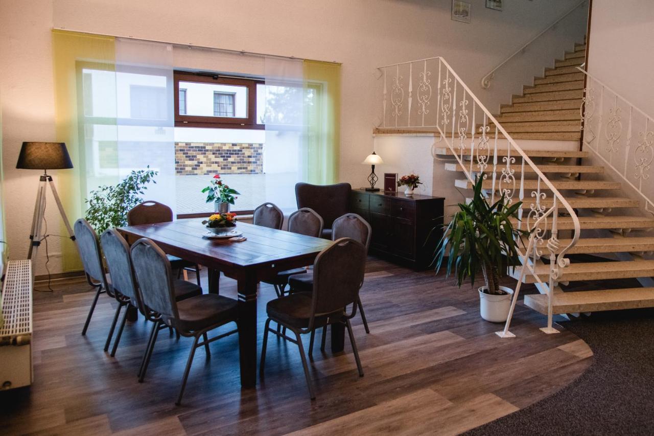 Genthin Hotel Mueller מראה חיצוני תמונה