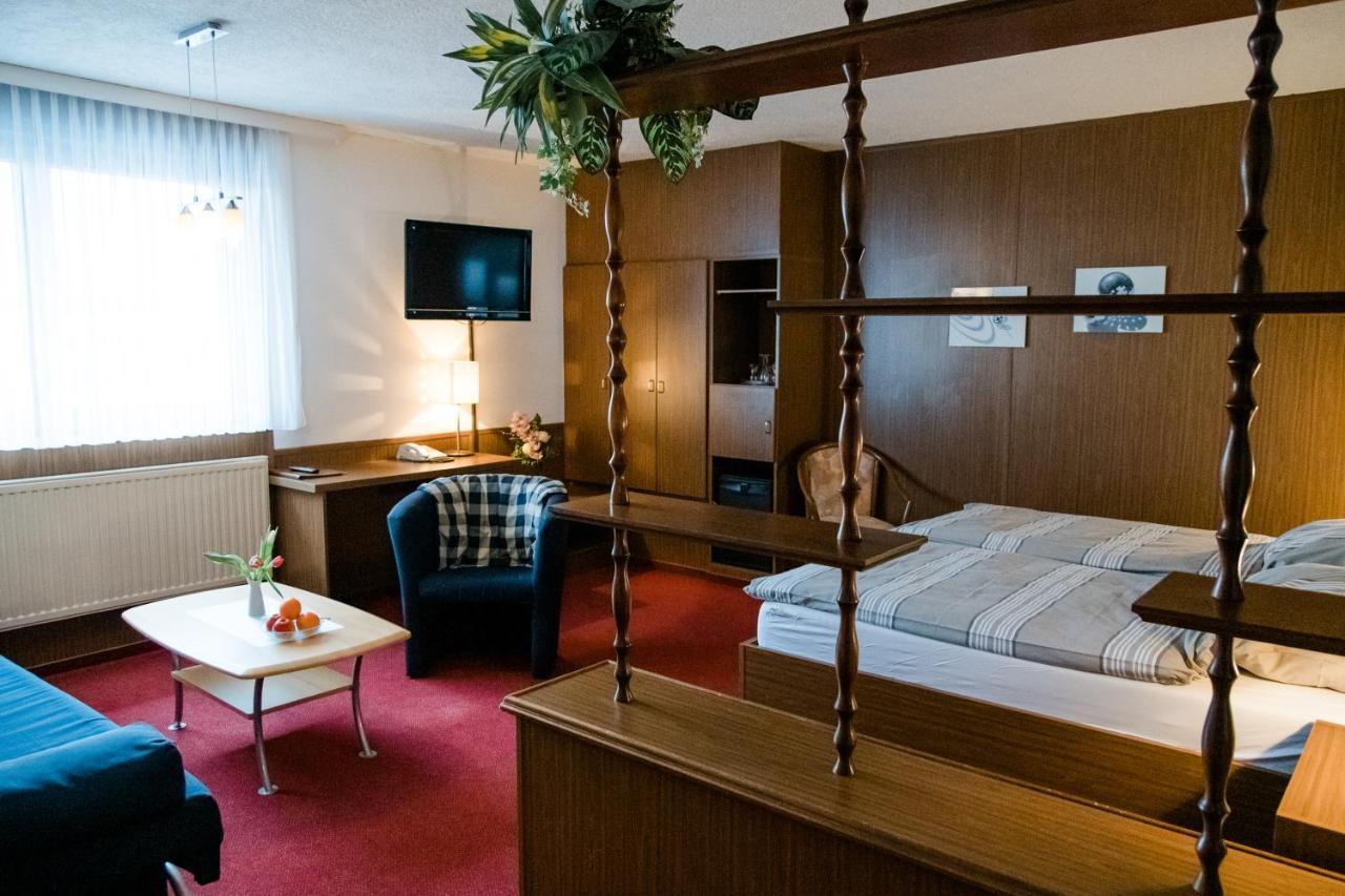 Genthin Hotel Mueller מראה חיצוני תמונה