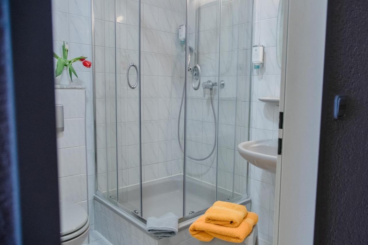 Genthin Hotel Mueller מראה חיצוני תמונה
