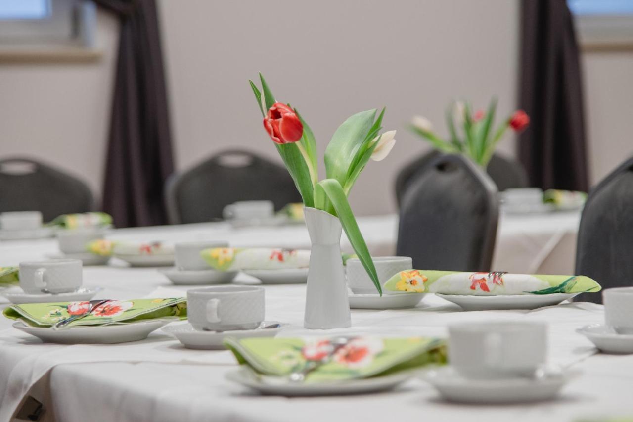 Genthin Hotel Mueller מראה חיצוני תמונה